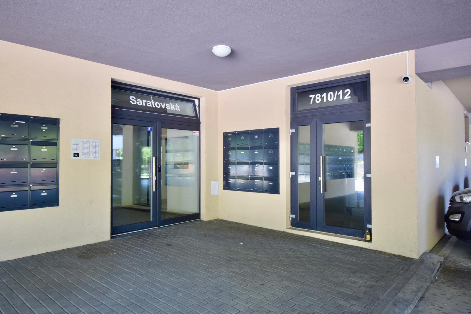Apartament Saratovska Trenčín Zewnętrze zdjęcie