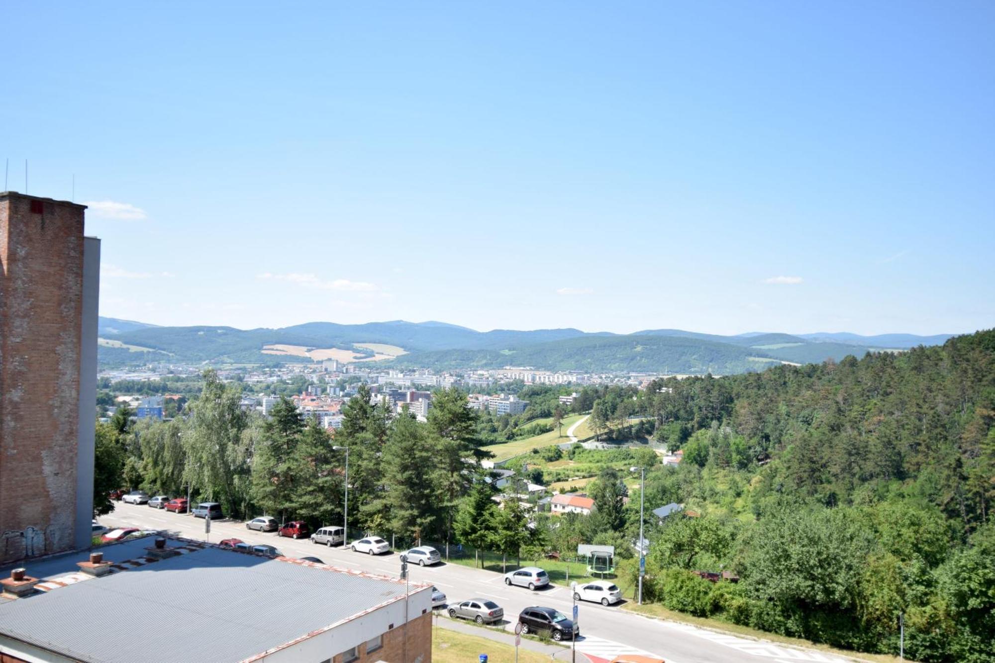 Apartament Saratovska Trenčín Zewnętrze zdjęcie